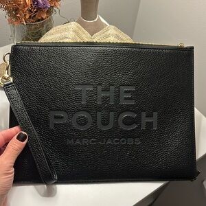 Mark Jacobs, the pouch wristlet